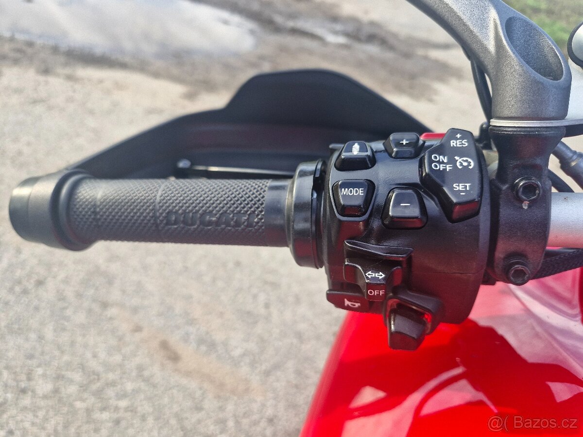 Prodám Ducati Multistrada V4S FULL zimní cena - 11