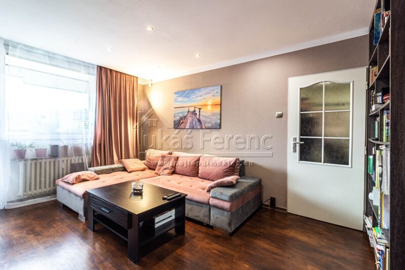 Prodej mezonetového bytu, dispozice 3+1/2xL, 74 m2, ul. Plze - 11