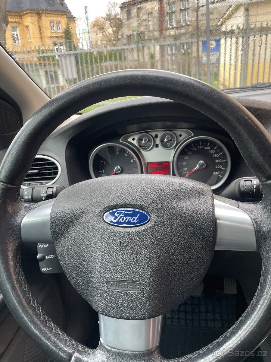 Ford focus 1.6i - 11