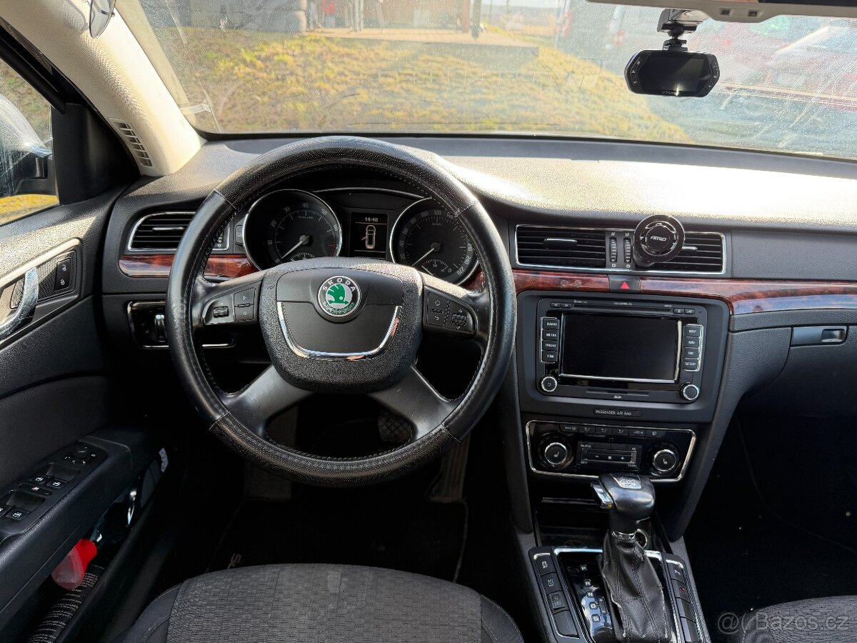Škoda Superb 3.6 V6 4x4 DSG - 11