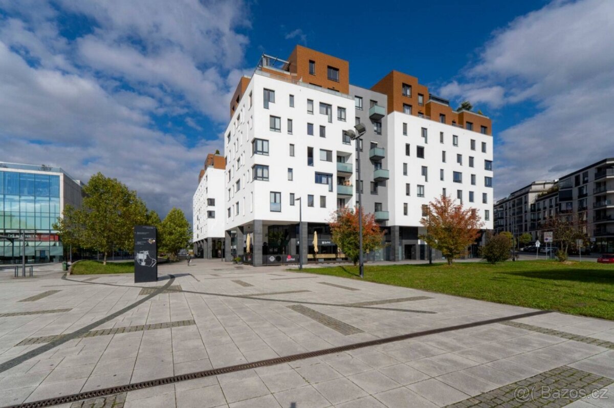 Moderní a stylový byt v centru Ostravy - 11