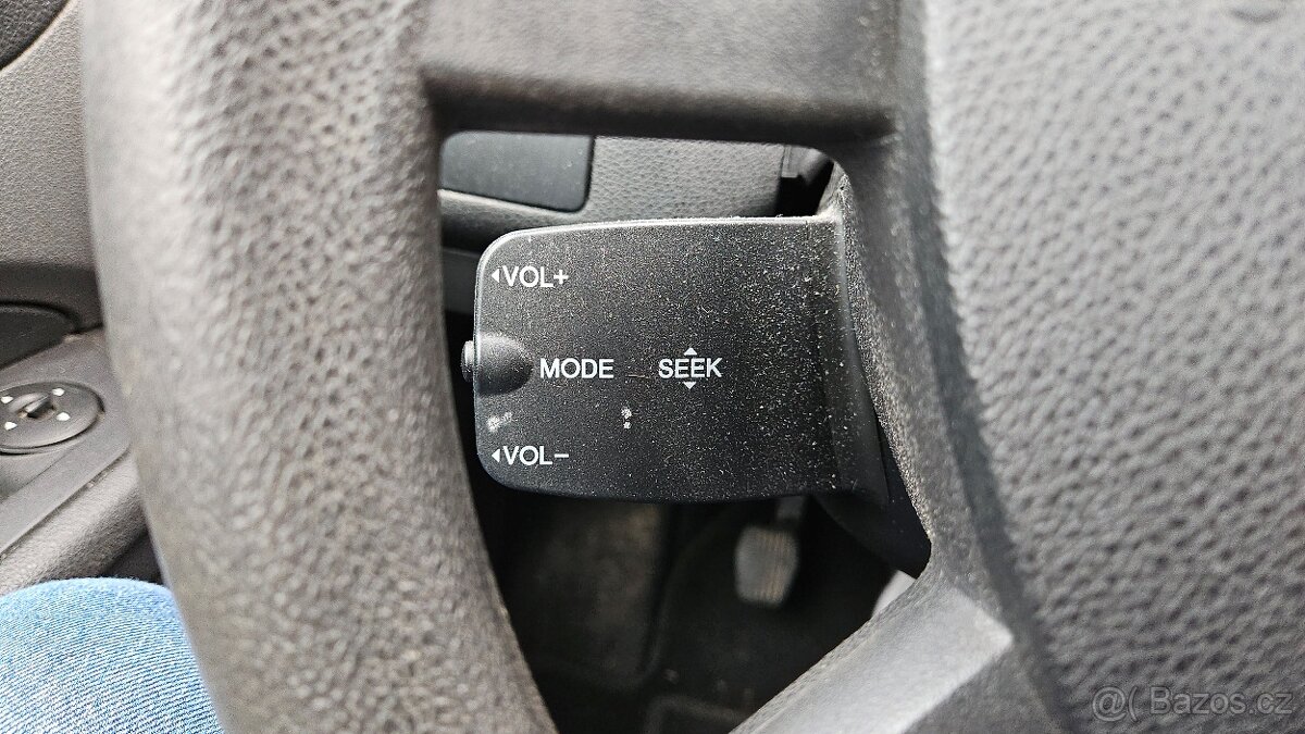 FORD FOCUS 1.6 - 11