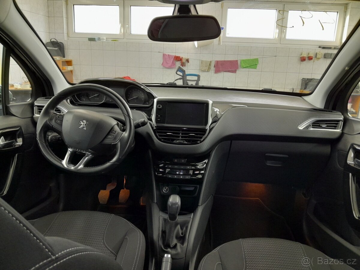 Peugeot 208 1,2 PURETECH - 11