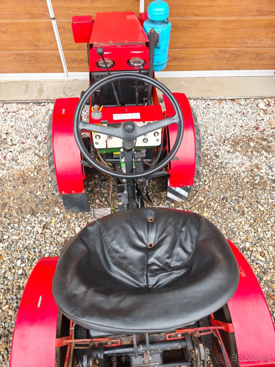 Kloubový malotraktor Agrozet TZ-4K-14 r.v. 1990 - 11