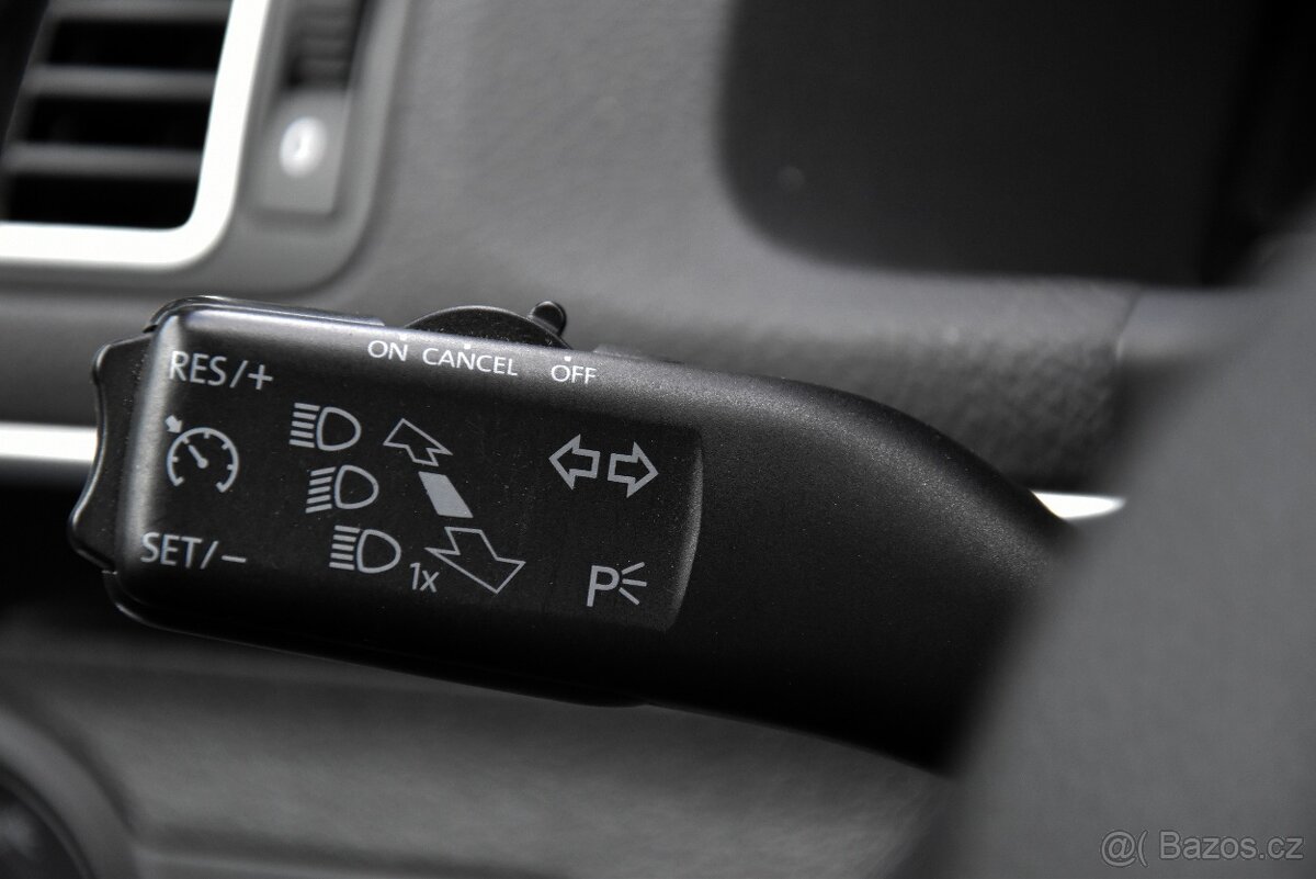 Volkswagen Touran 1.6 TDi CR HIGHLINE DSG,XENONY,KAMERA,TEMP - 11