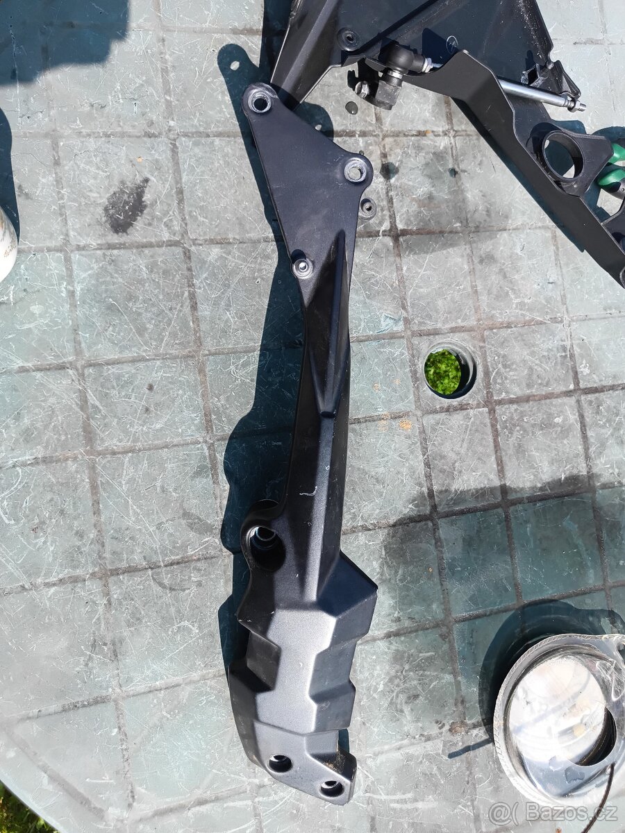 Rozpredám Kawasaki Z750 2007-2013 - 11