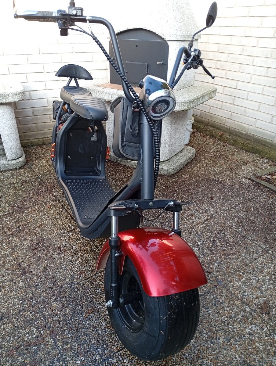 Prodám dva Elektro Choppery - 11