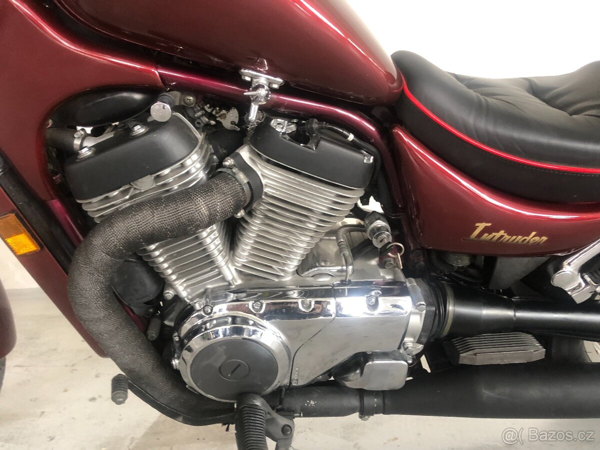 Suzuki VS 750 Intruder - 11