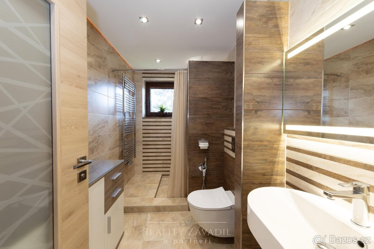 Prodej, rodinný dům, 314 m² - Praha - Suchdol, ev.č. 00785 - 11