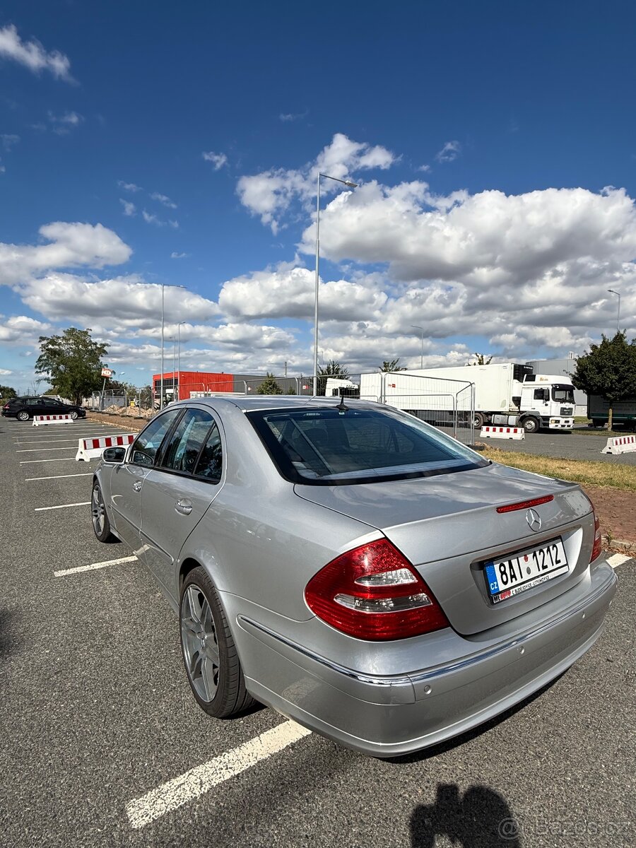 Mercedes-Benz E W211 3.2CDI AVANDGARDE - 11