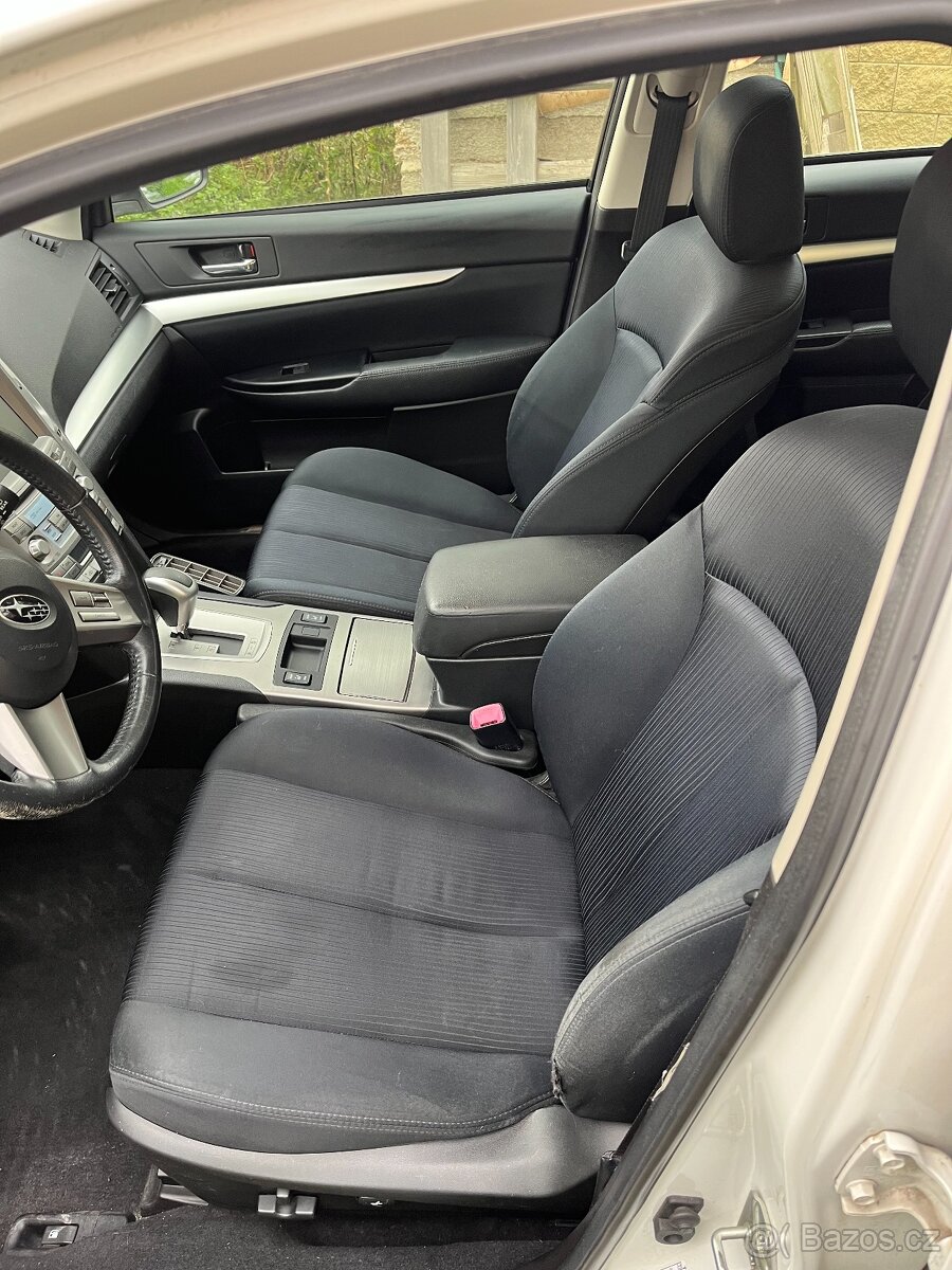 Subaru Legacy 2.5 benzin - 11
