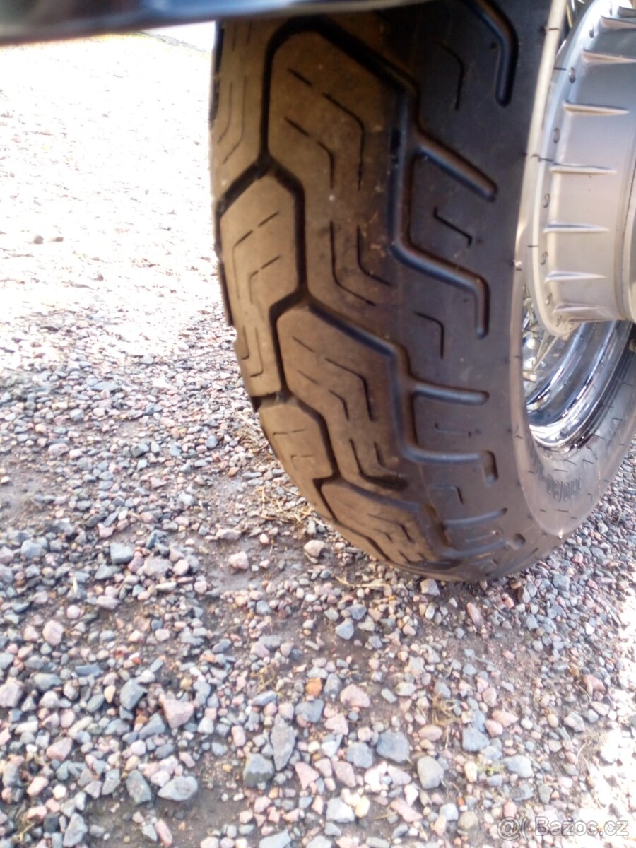 Suzuki VL 800 Volusia - 11