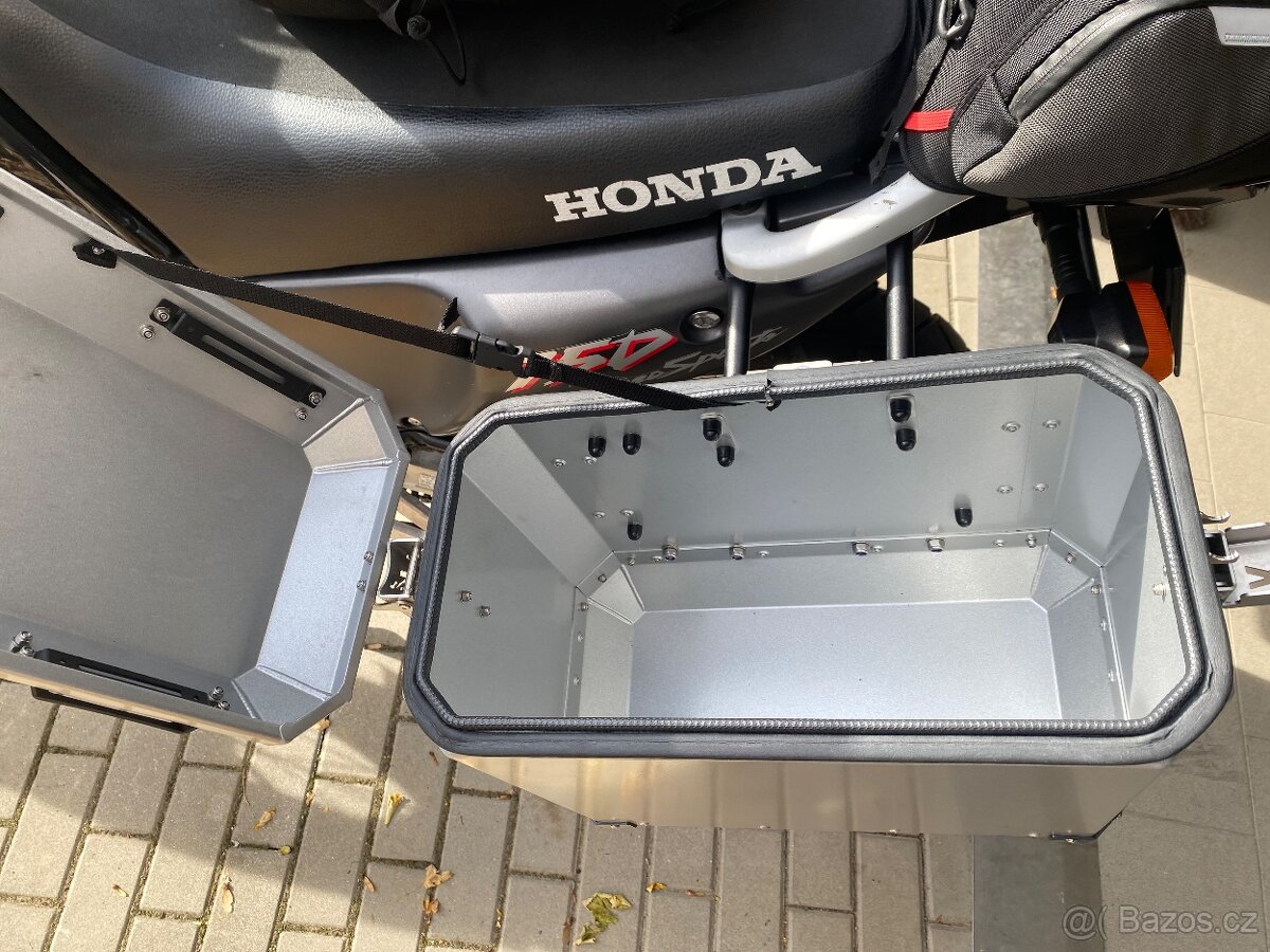 Honda XRV 750 Africa Twin - 35kw v TP - 11