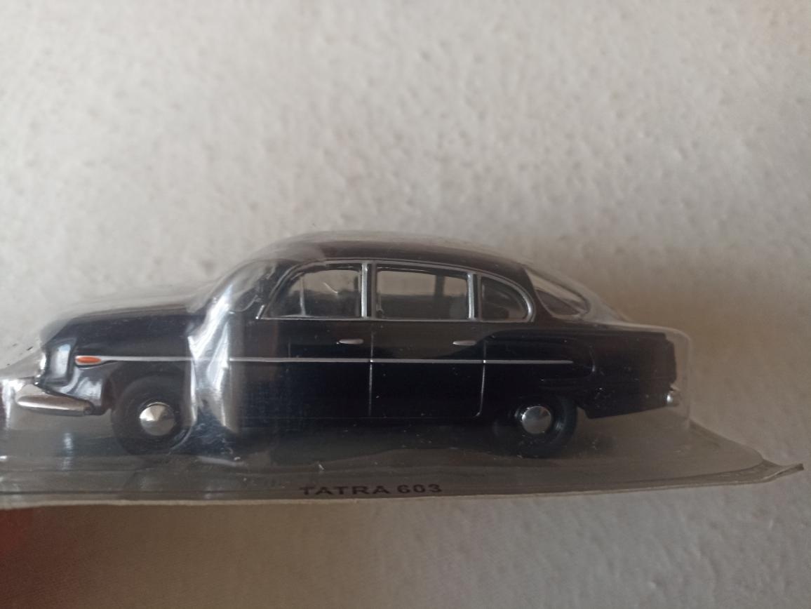 Model TATRA 603- Černá a TATRA 603-1-Bílá a Škoda 1200 - 11