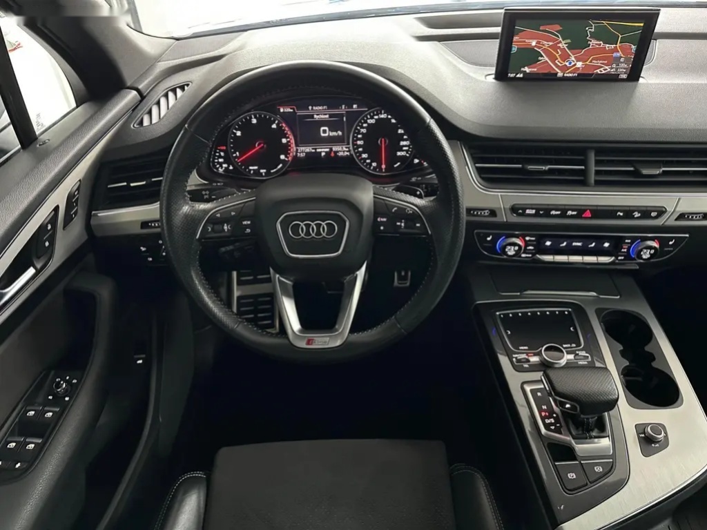 Audi Q7, 3.0 TDI 200 KW S-line - DPH - 11