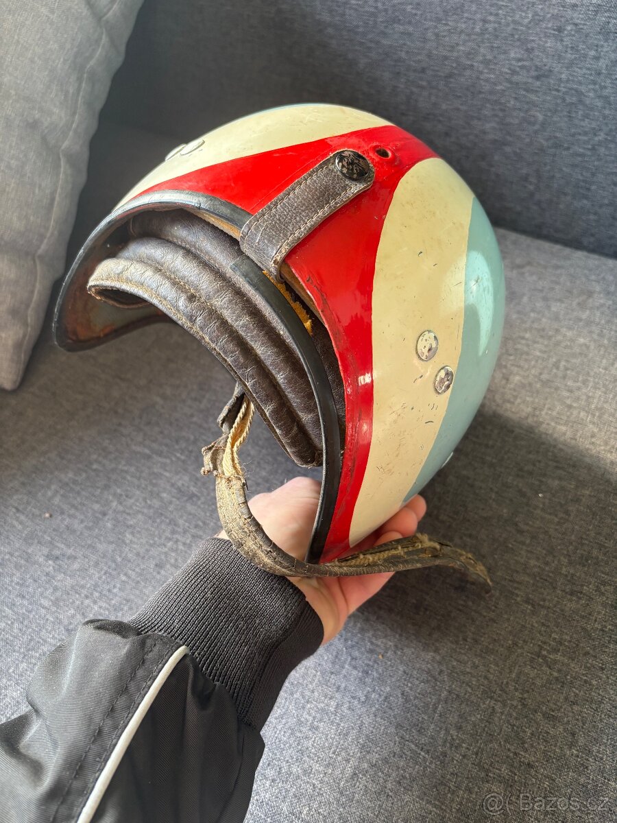 Kukla,přilby helmy - 11