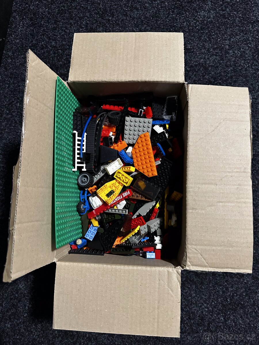 Prodám lego mix 3kg + 1kg - 11
