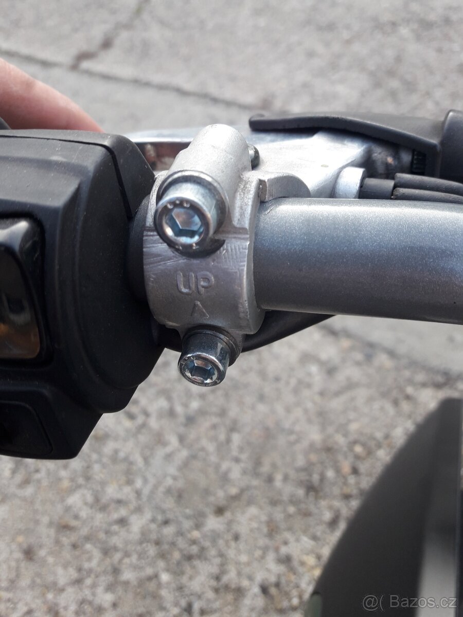 UM Renegate Scrabler Classic 125 - 11