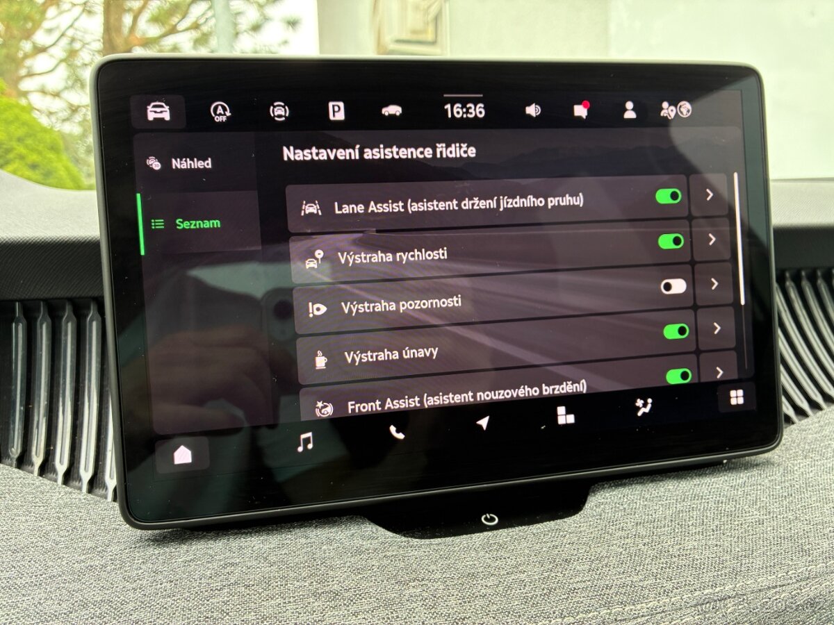 Škoda Superb 2,0 TDI / 110 kW Selection DSG - 11