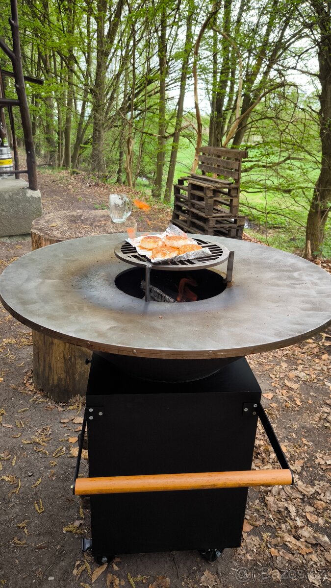 Velký gril - ohniště - 11