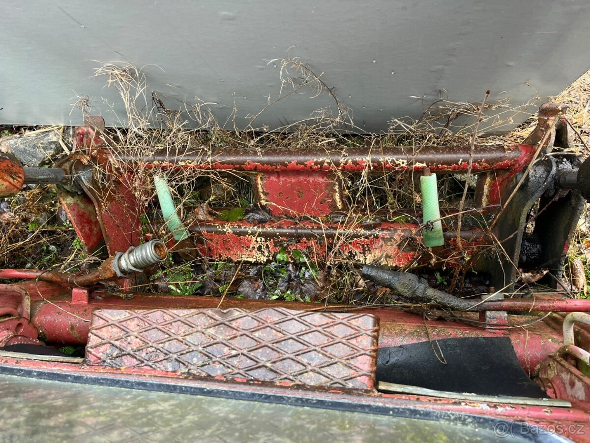 LOCUST L 752 4X4 - 11