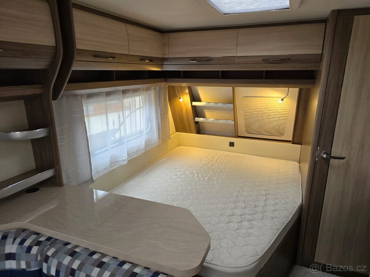 HOBBY Deluxe KMFE - dvojnápravový karavan - 11