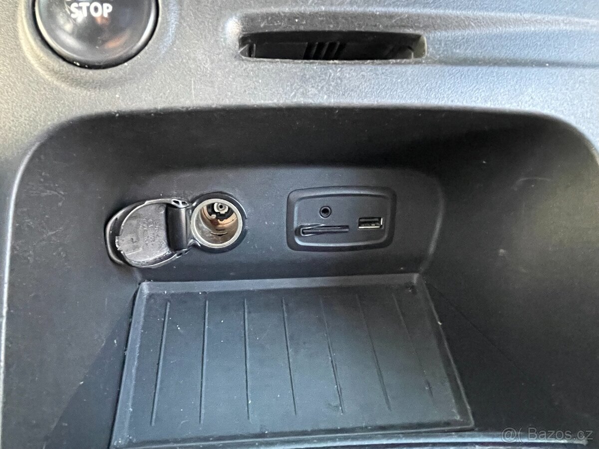 Renault Captur 0,9 Tce 66 kW - 11