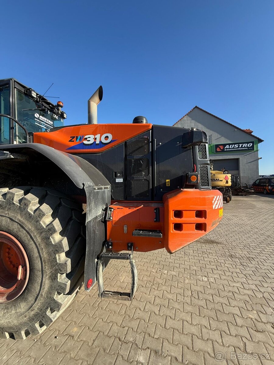 Hitachi ZW310-6 - 11