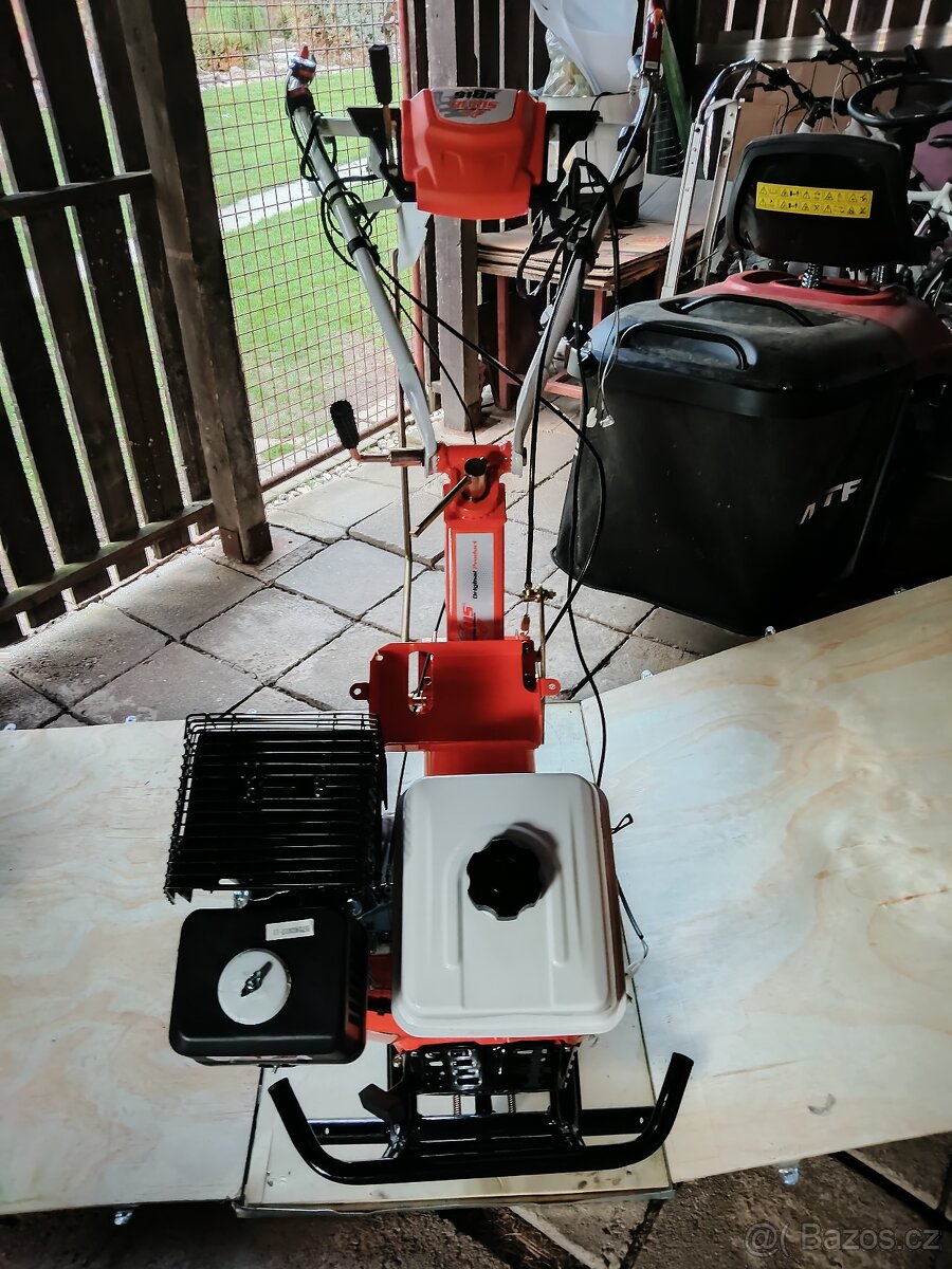 Prodám nový profesionální kultivátor RURIS 918K/ACC s el. St - 11