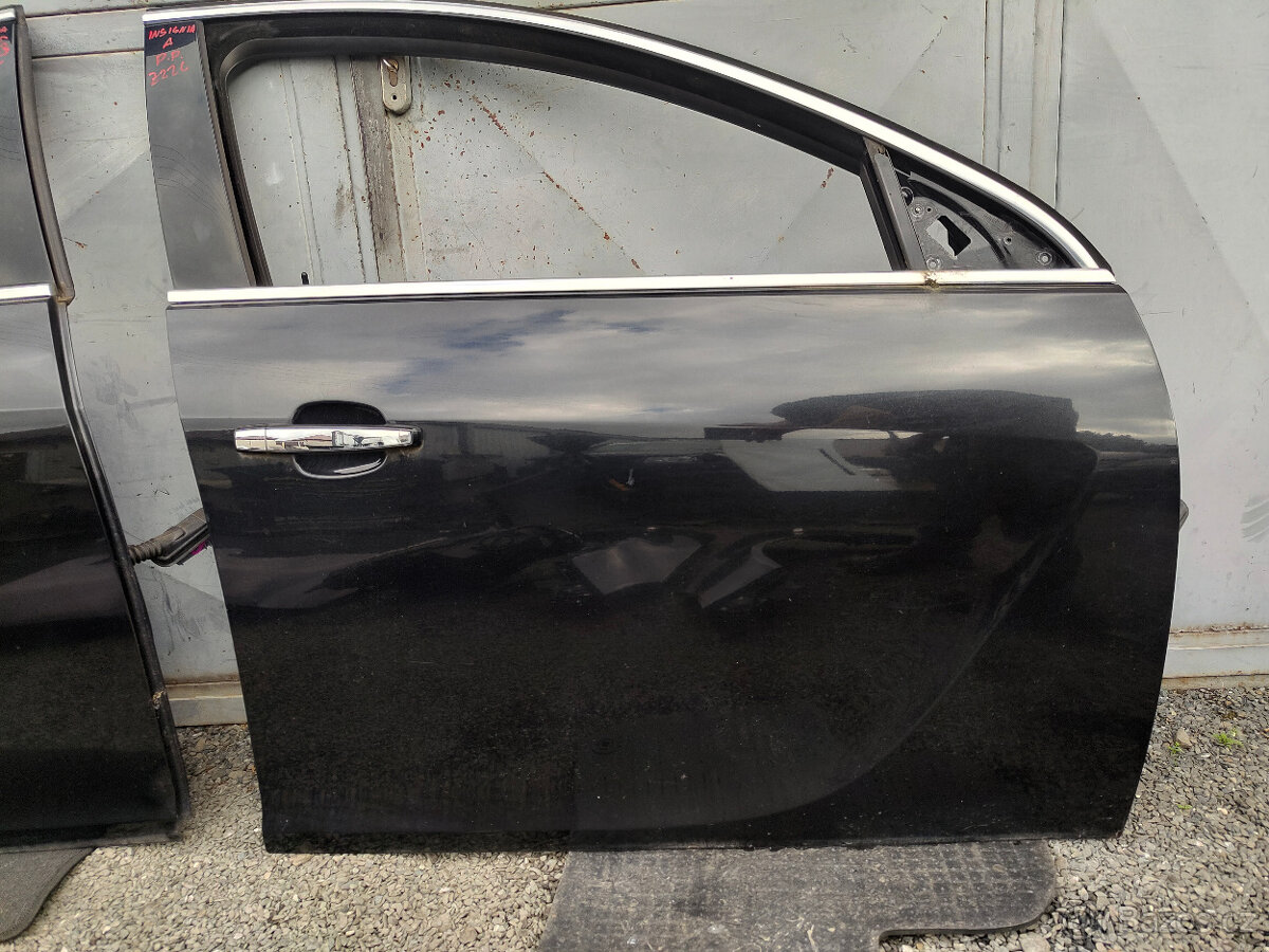 Dveře Insignia A combi (08-16) - Z22C - 11