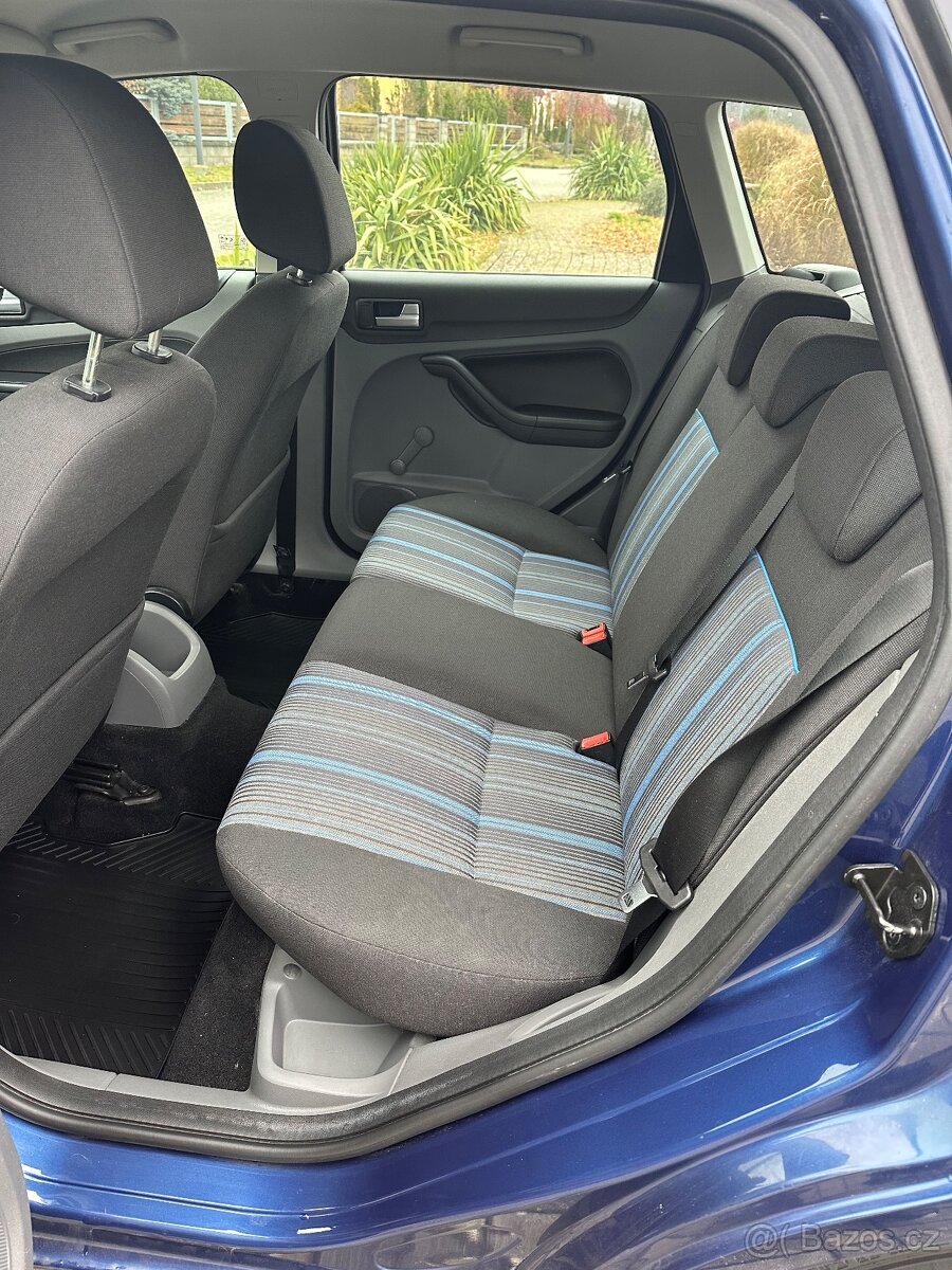 Ford Focus 1.6i 74kw, krásné auto - 11