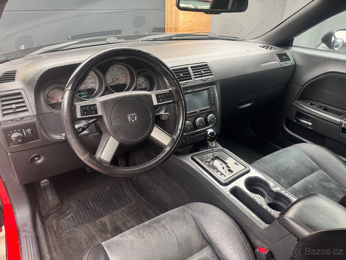 DODGE CHALLENGER SRT 6,1 - 11