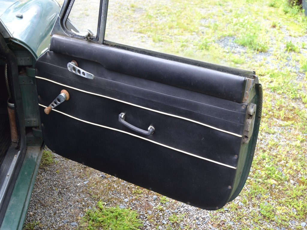 MGB GT 1800 - 11