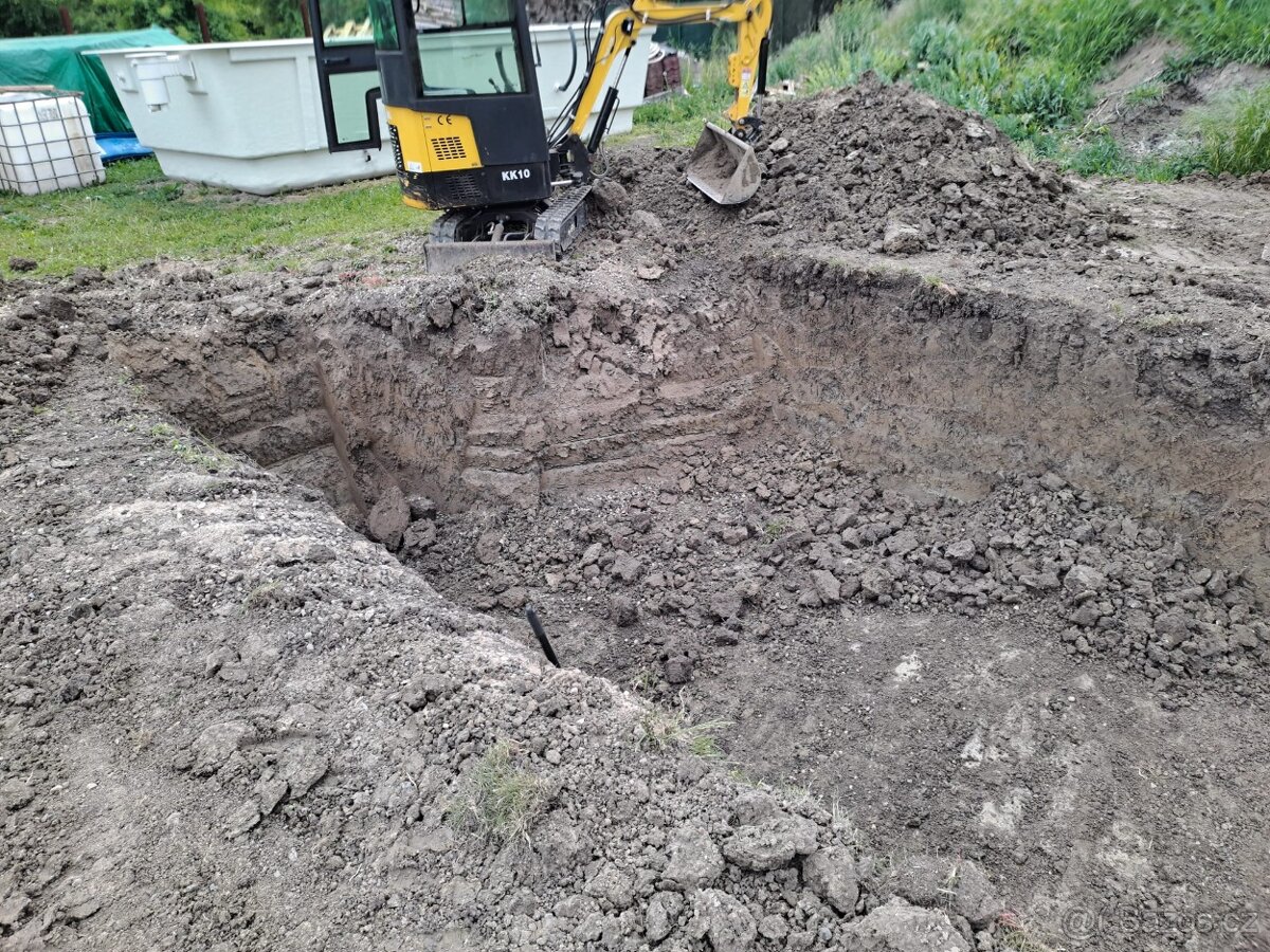 Minibagr 1t KK10 - 11