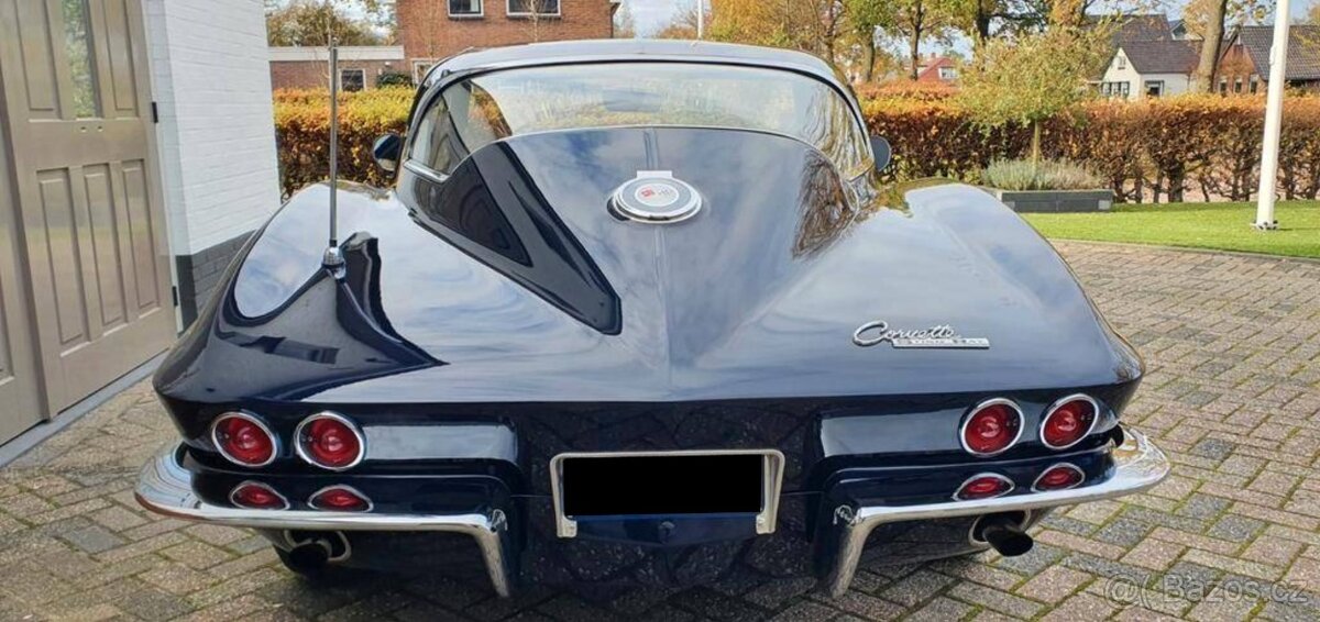Chevrolet Corvette C2 z roku 1964 - 11