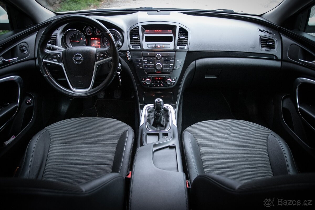 Opel Insignia ST 96kW - 11