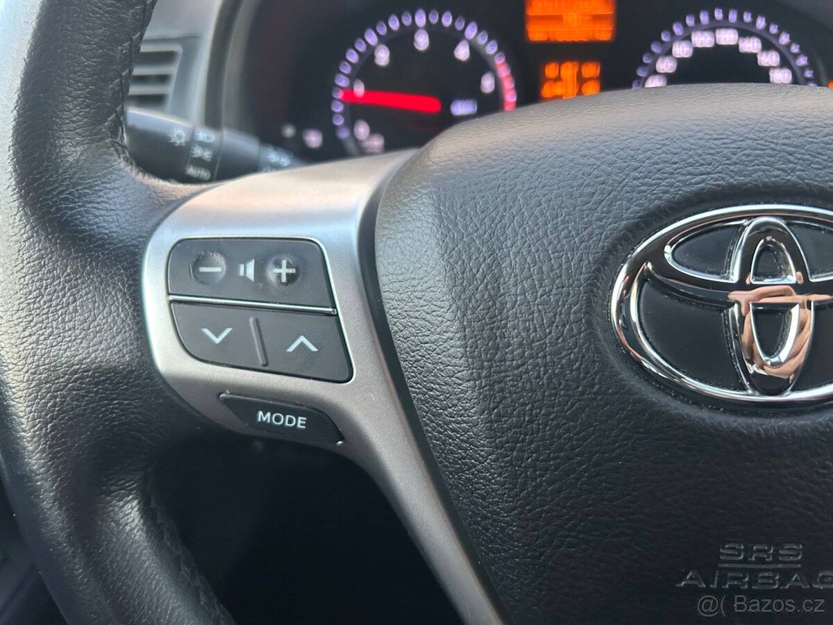 Toyota Avensis, 2.2 D-4D EDITION/1.MAJ./SER.KN - 11