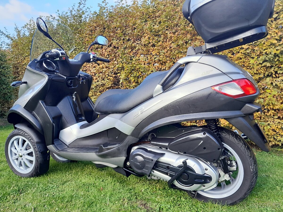 Piaggio MP3 - 400i LT - 11