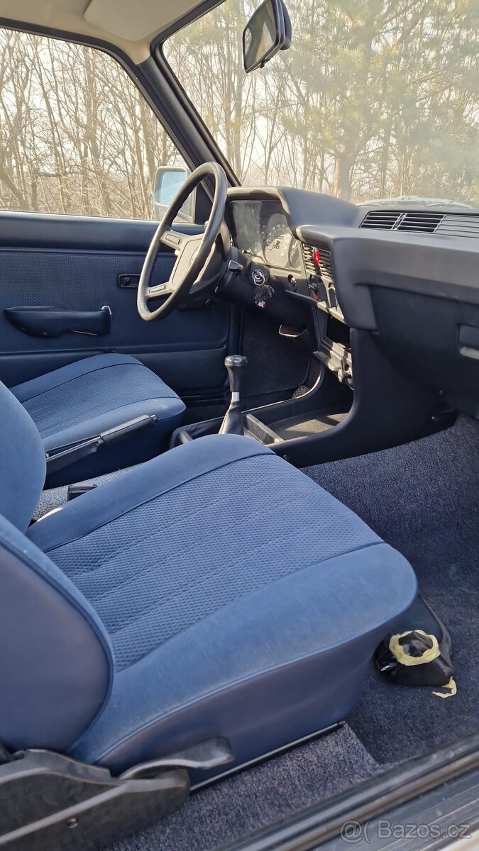 Prodám BMW e21 323i, 1981, manuál, 195 tisíc najeto - 11