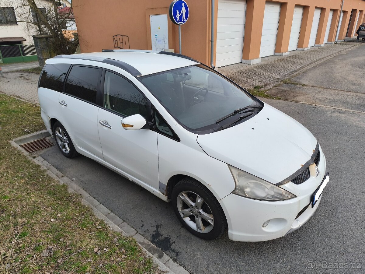 Mitsubishi Grandis 2.0 DiD - 11