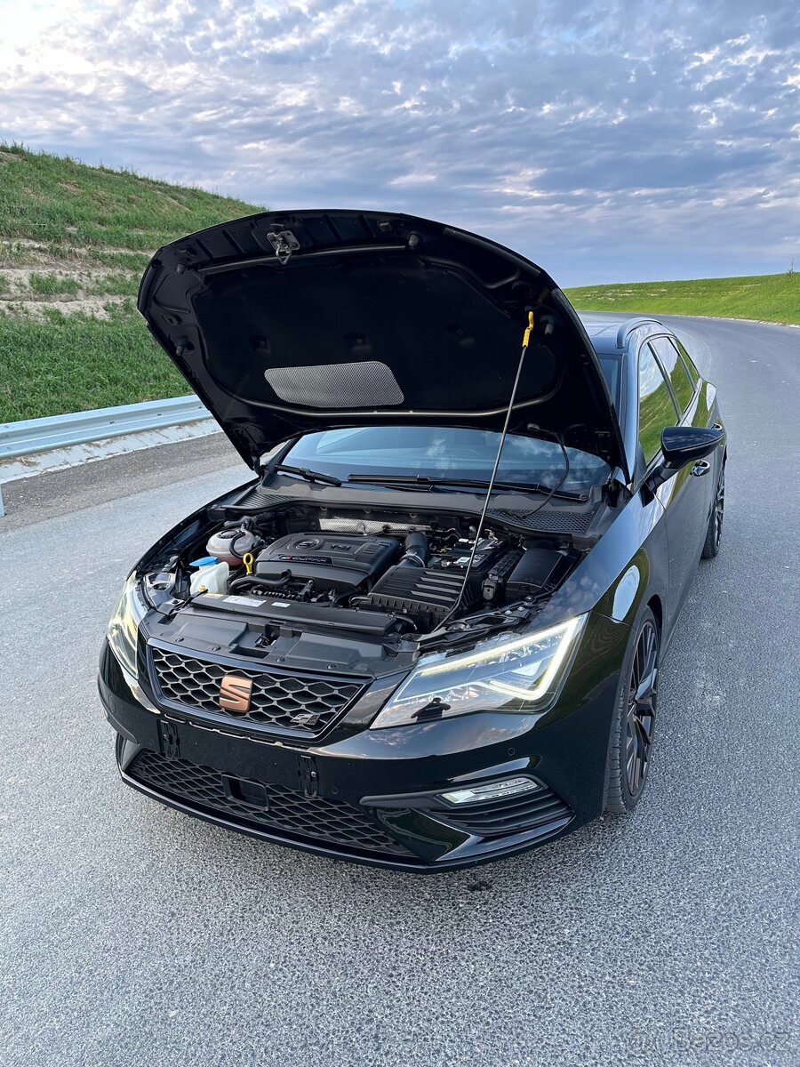 Seat Leon Cupra 221kw Max. výbava - 11