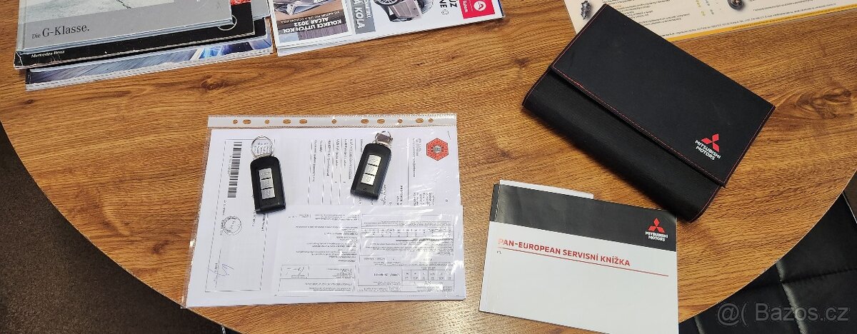 Mitsubishi Outlander, 2.0iMIVECAUTOMAT4x41ČR7míst - 11