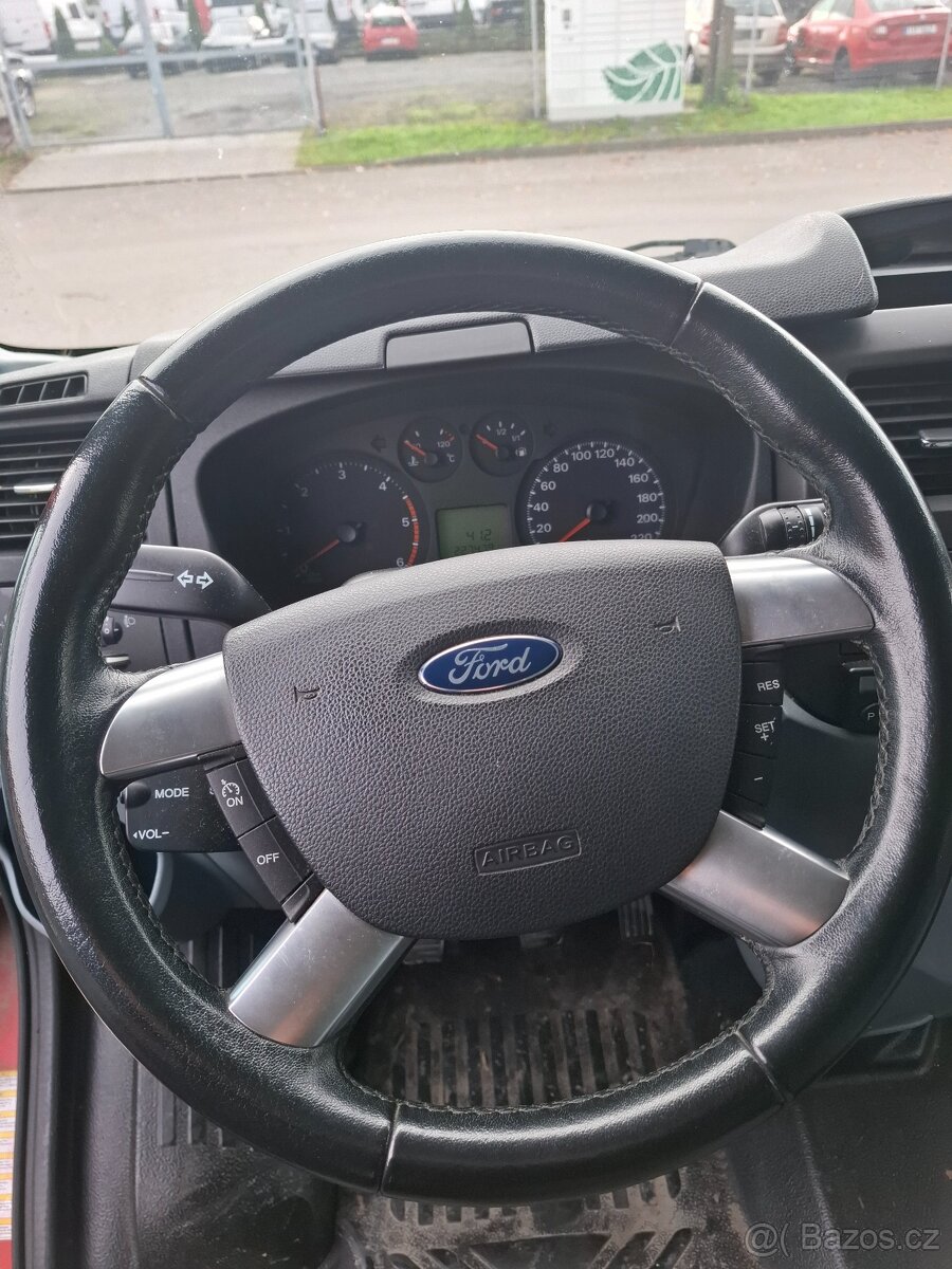 Ford Transit 2,2 TDCi bus 9 míst 92 kw - 11
