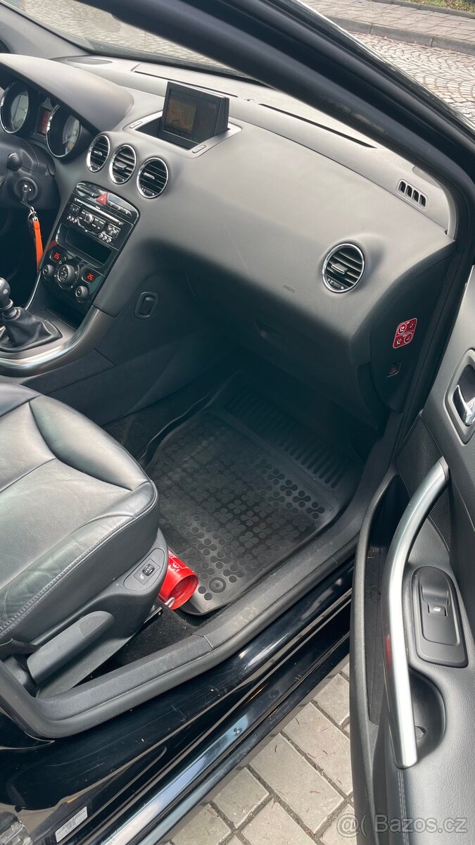 Peugeot 308 SW, 1.6 HDI, 7 míst, top výbava - 11
