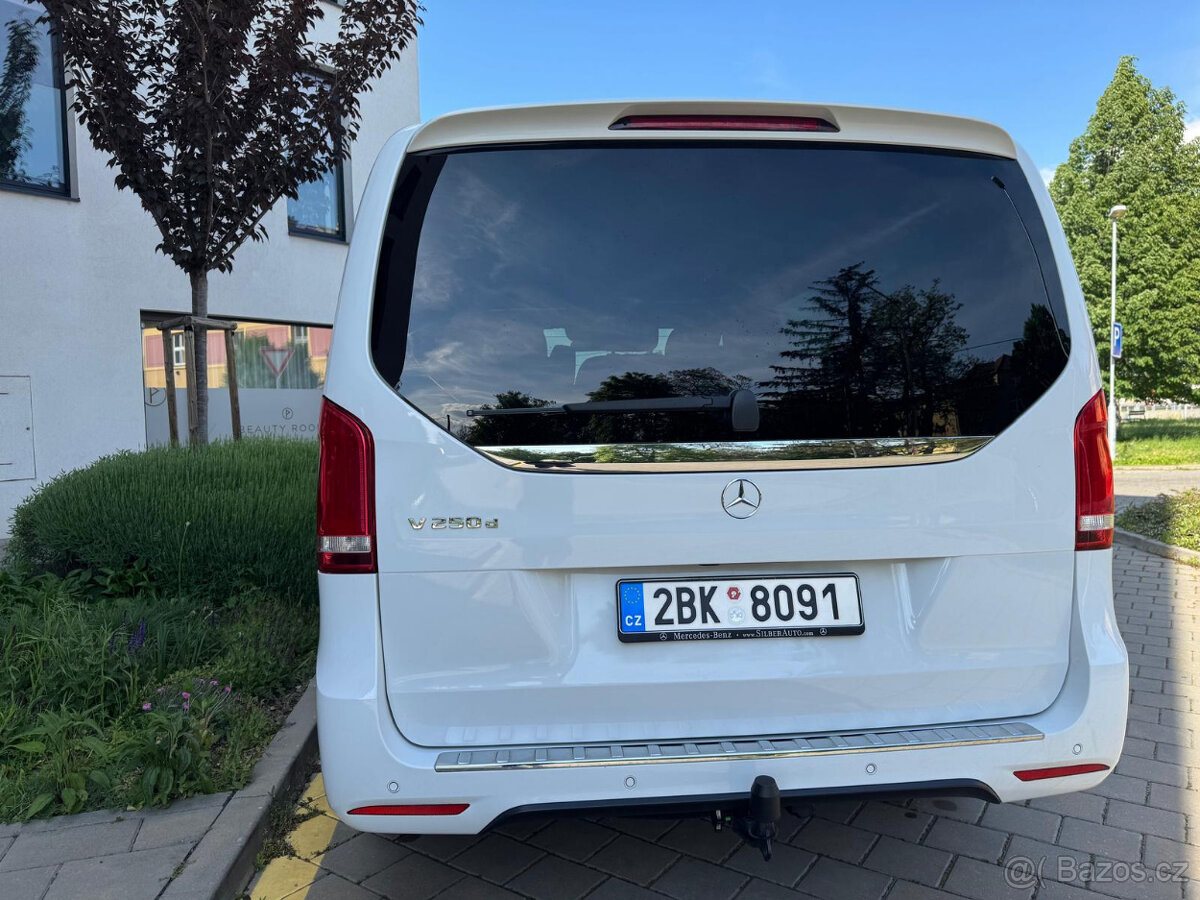 V250d AMG paket full LED kamery ACC webasto BURMASTER tažne - 11