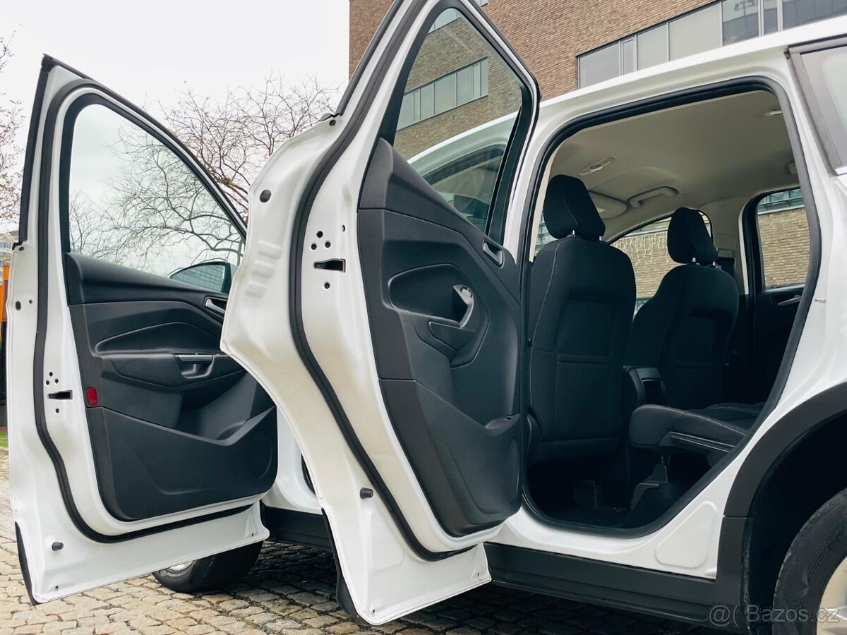 Ford Kuga 2.0TDCi 110KW MANUÁL FACELIFT SENZORY 2WD - 11