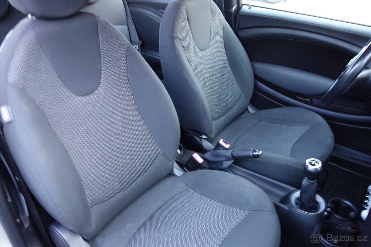 MINI One 1.4 70kW klima 2008 - 11