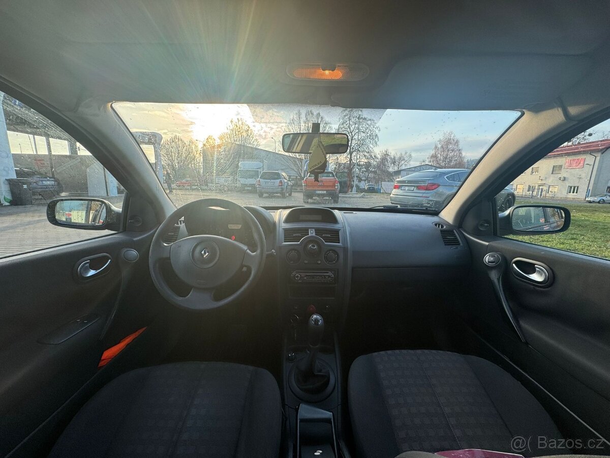 Renault Megane 1,6i 82kW, kombi - bez investic - 11