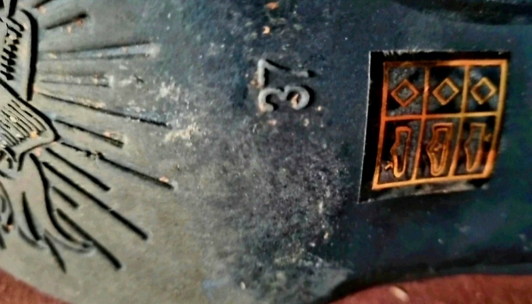 Černé kotníkové boty. - 11