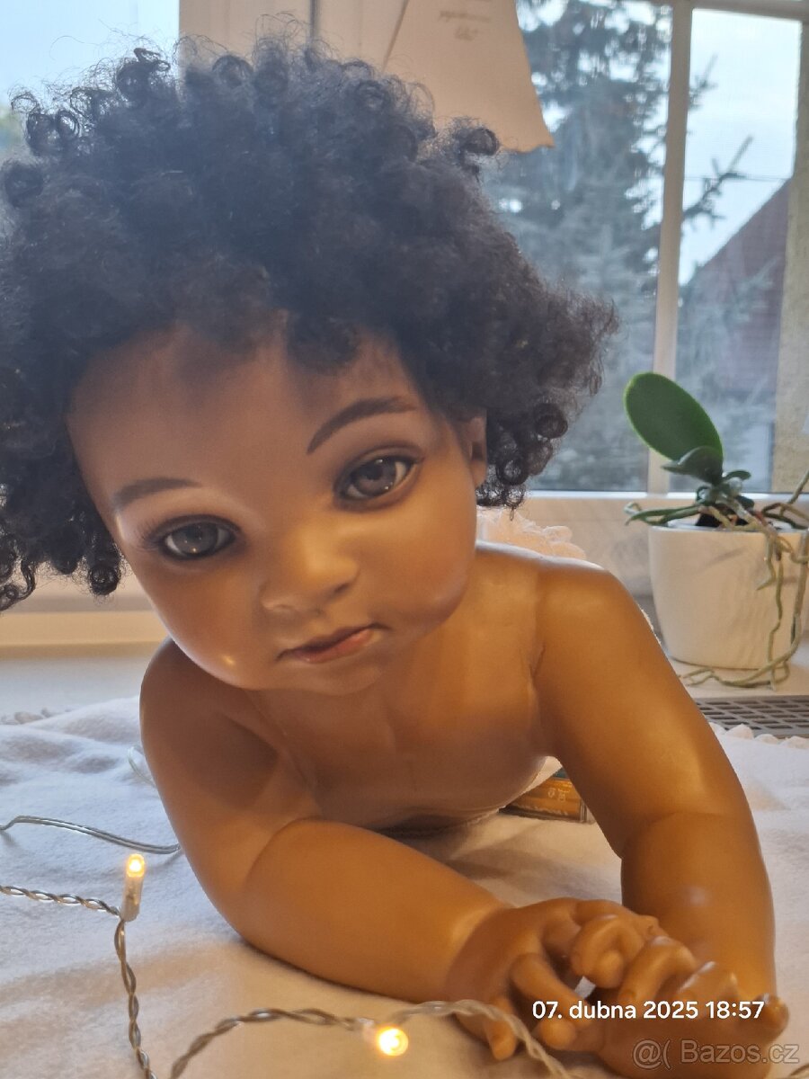 Sběratelská porcelánová panenka - 11